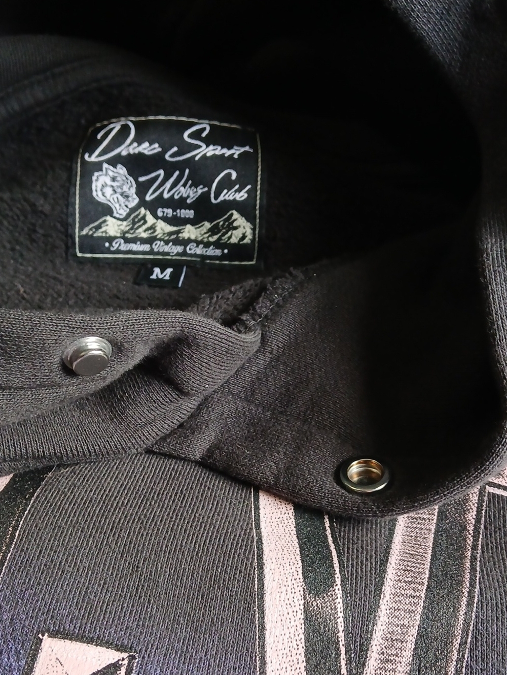 New Size M ,WOLVES Graphic Hoodie - Black with Blue & Purple Artwork - Picture 4 of 6